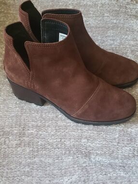Sorel 8.5 Brown Suede Chelsea Ankle Boots